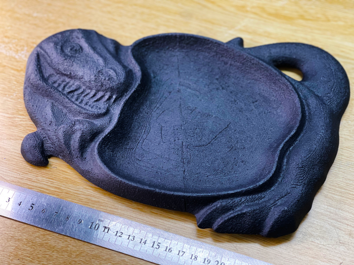 3Dプリントしたステーキ皿(恐竜)